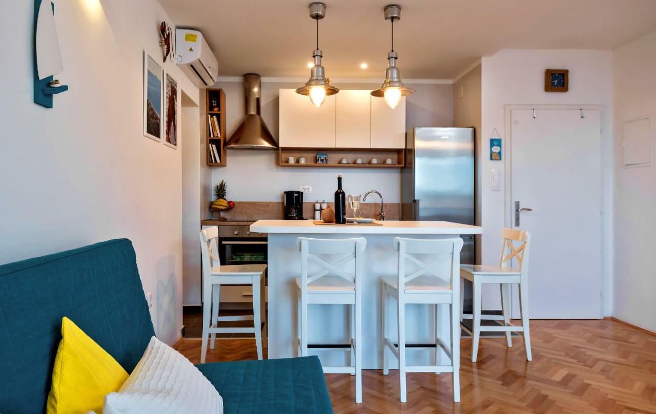 Casa Katalina Apartment คอมีชา ภายนอก รูปภาพ
