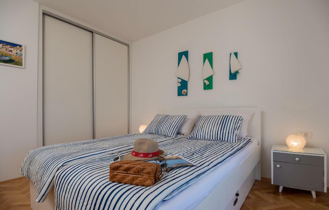 Casa Katalina Apartment คอมีชา ภายนอก รูปภาพ