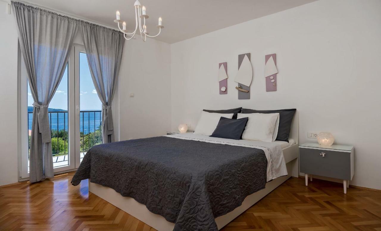 Casa Katalina Apartment คอมีชา ภายนอก รูปภาพ