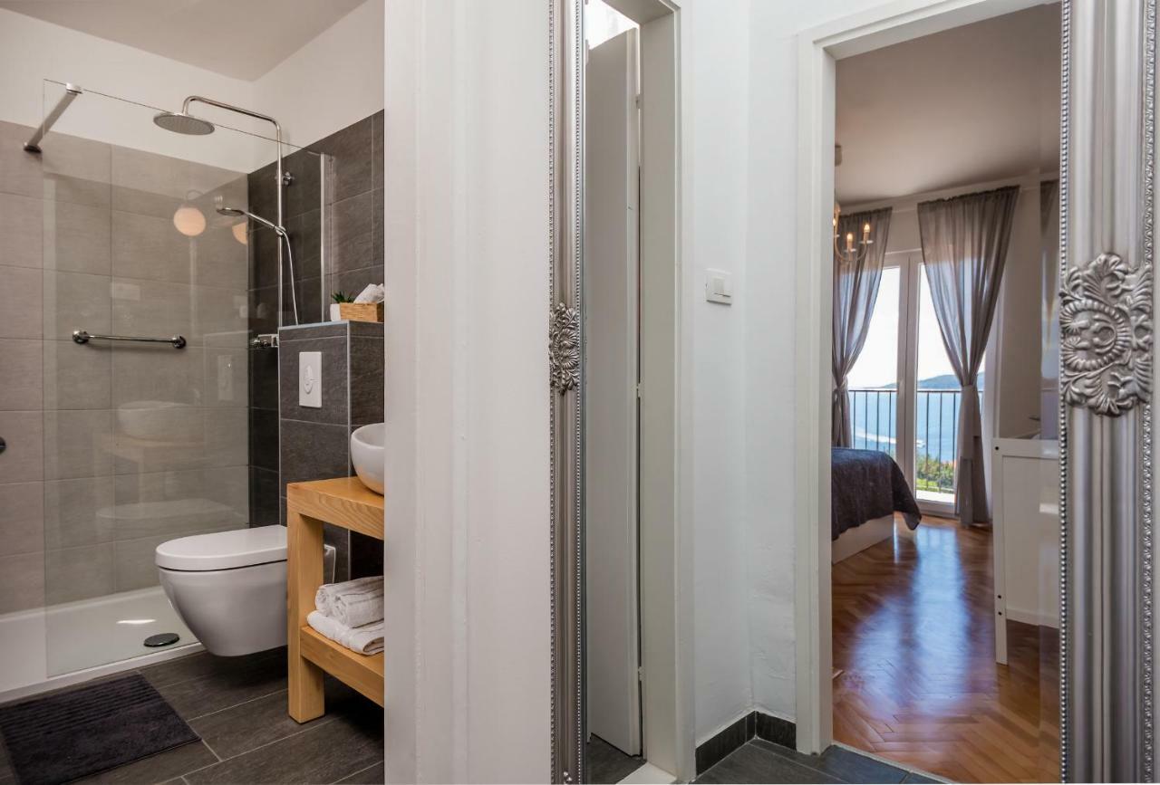 Casa Katalina Apartment คอมีชา ภายนอก รูปภาพ